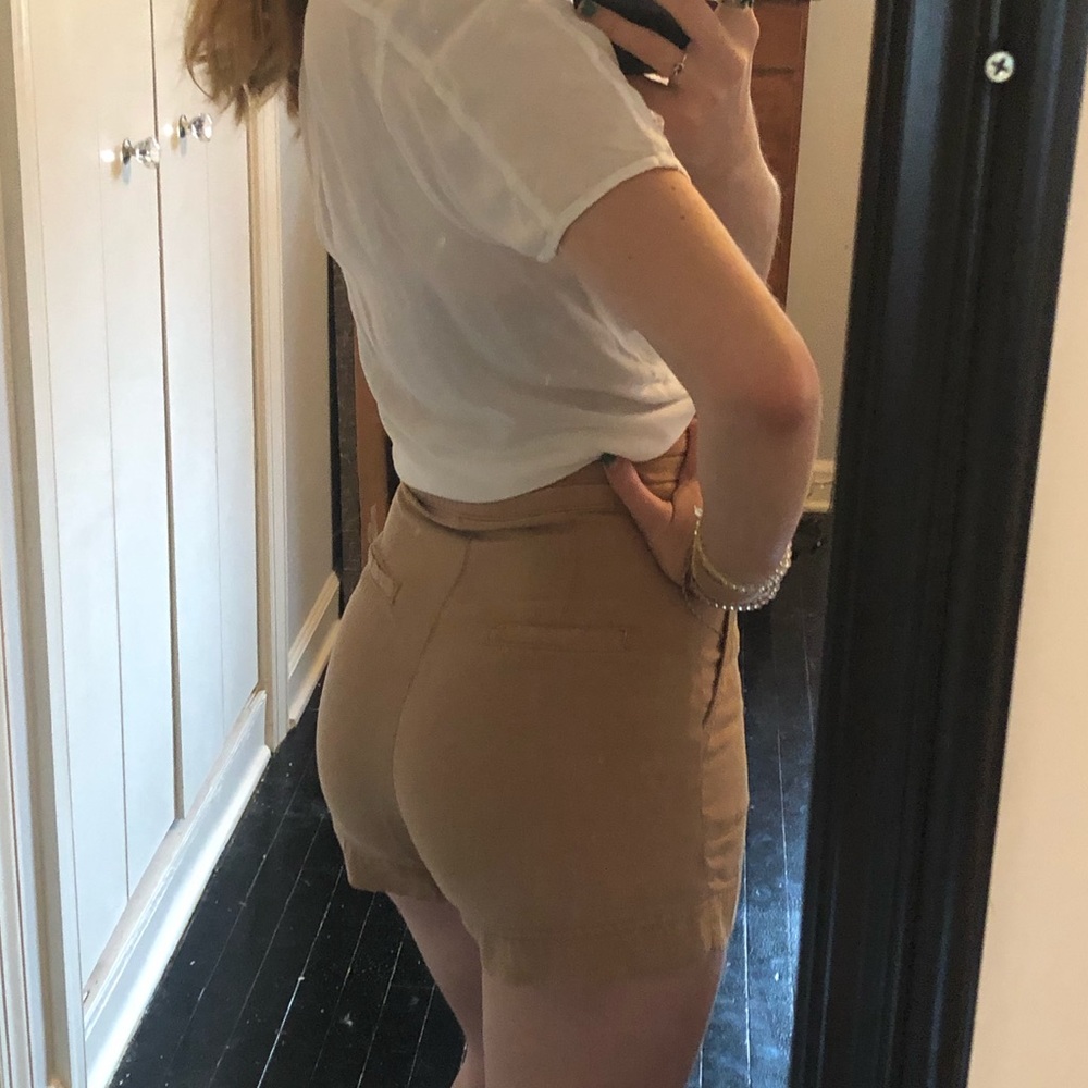 Tan khaki high waisted safari shorts - Picture 4 of 4